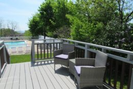Deluxe Queen Porch